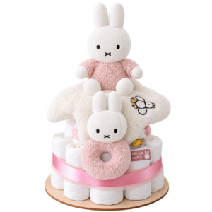 Luiertaart Nijntje knuffeldoekje en rammelaar